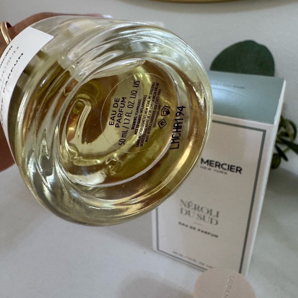 Laura Mercier Néroli du Sud Perfume with Gold Accents - Picture 5 of 7